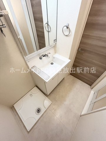 拡大写真:東大阪市西堤学園町2丁目 3階305の洗面所
