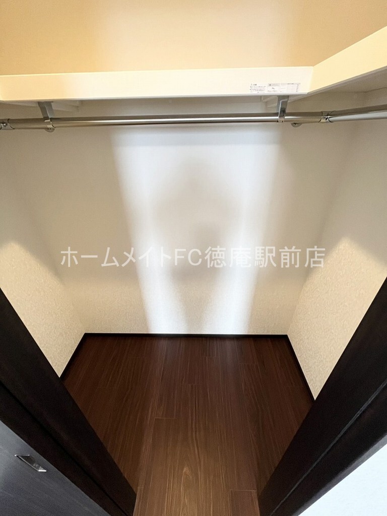 拡大写真:東大阪市森河内西2丁目 14階1402の収納