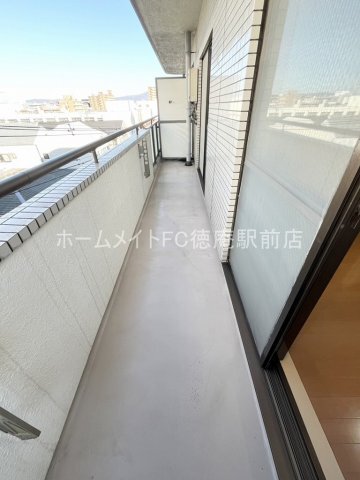 拡大写真:大阪市城東区永田4丁目 5階502のバルコニー