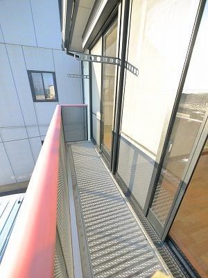 拡大写真:エミネンスB 1階105のバルコニー