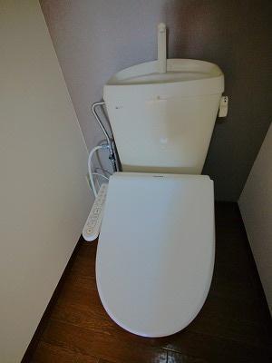 拡大写真:エミネンスB 1階105のトイレ
