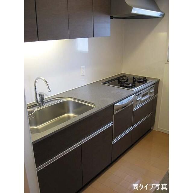 拡大写真:コンフォリア東池袋WEST 9階907のキッチン