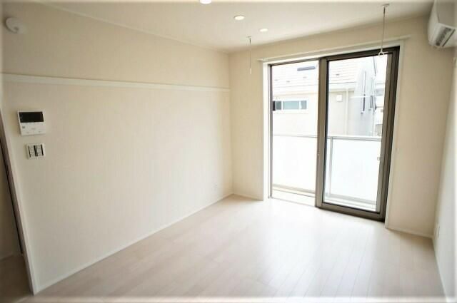 拡大写真:Lien Paulier 2階202の居間