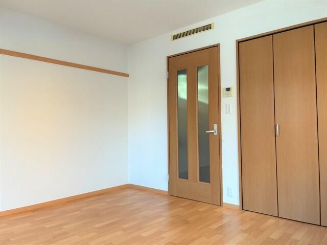 拡大写真:ソレイユ中村橋 2階203の寝室