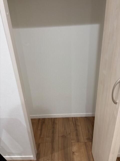 拡大写真:T.A北区上中里3丁目A棟 3階302の収納