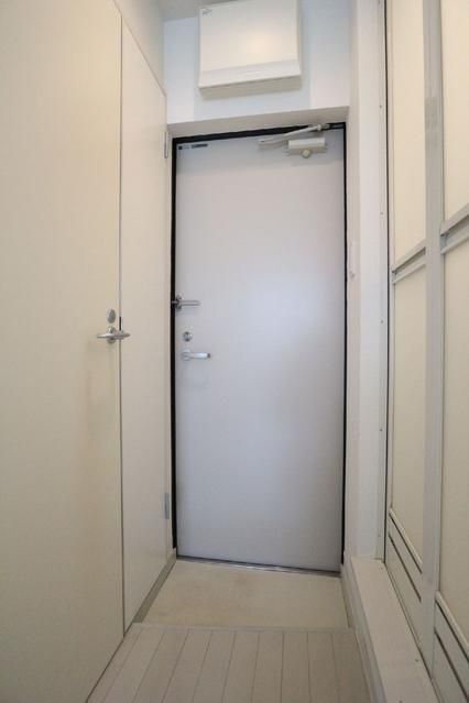 拡大写真:クレセール田端 2階201の玄関