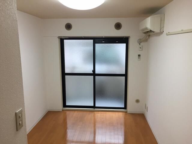 拡大写真:ジョイフル池袋要町 1階107の居間