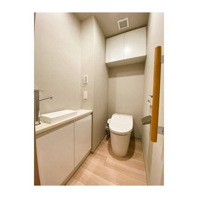拡大写真:Beverly Homes 豊島園 1階103のトイレ