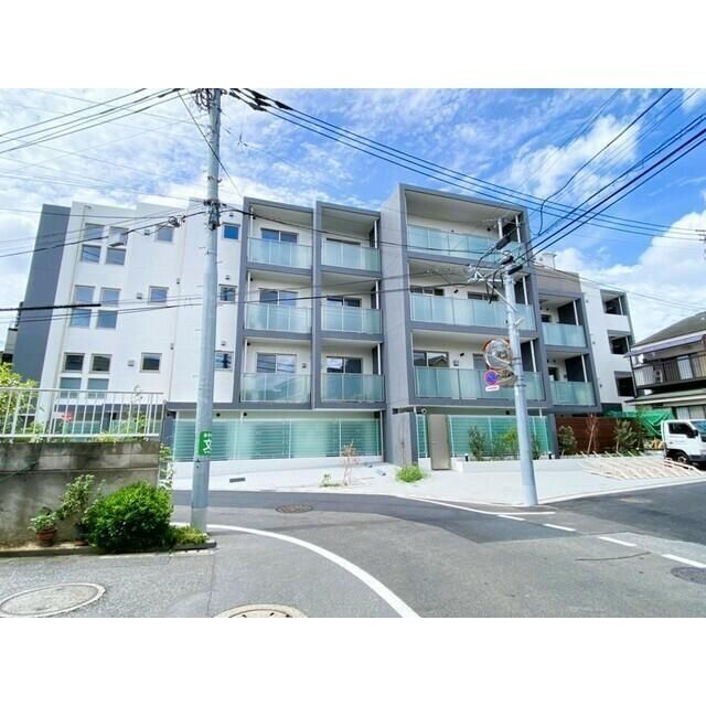 拡大写真:Beverly Homes 豊島園 1階103のエントランス