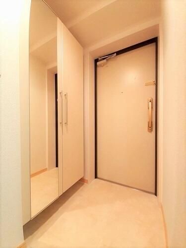 拡大写真:グレイス フローラ 1階133の玄関