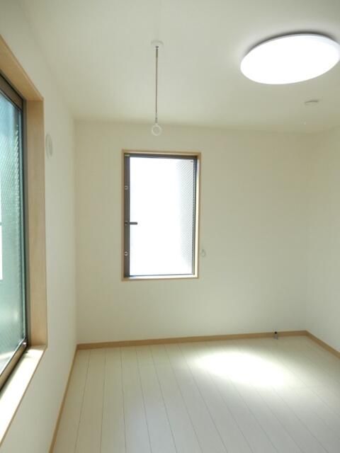 拡大写真:casatakeya 2階2の寝室