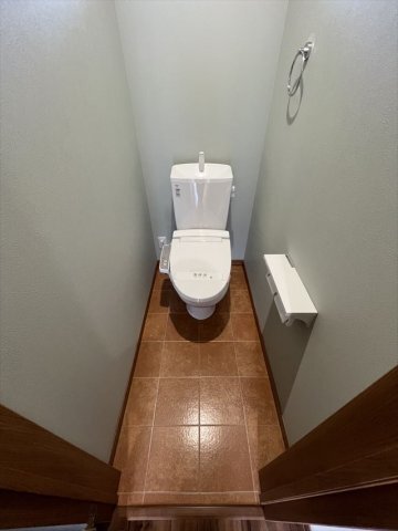拡大写真:グレープハウス C棟 1階-のトイレ