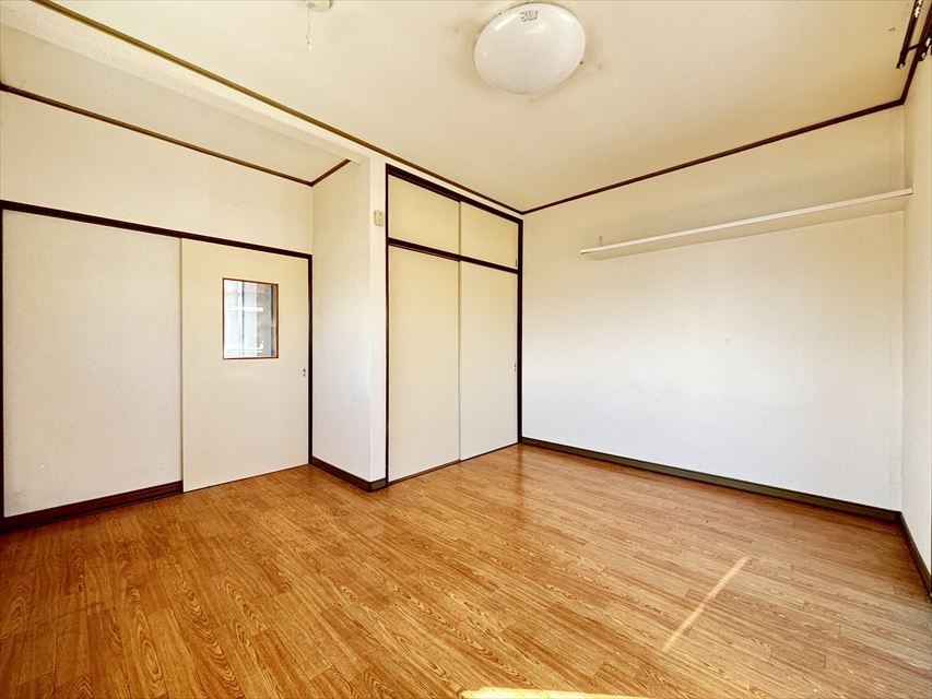 拡大写真：島村ハイツ３ 2階206の居間