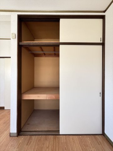 拡大写真：島村ハイツ３ 2階206の収納