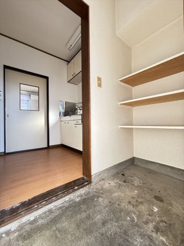 拡大写真：島村ハイツ３ 2階206の玄関