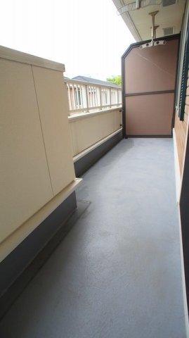 拡大写真:イズムユウC 2階203のバルコニー