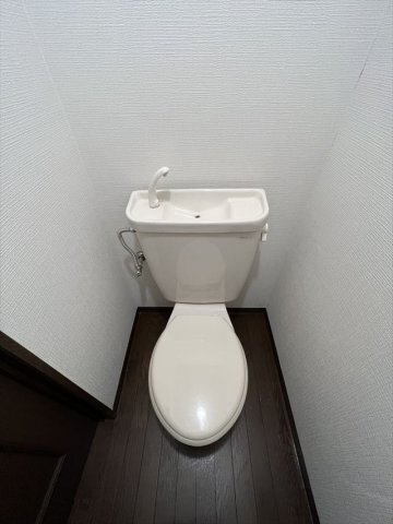 拡大写真:シャインKATO 2階202のトイレ