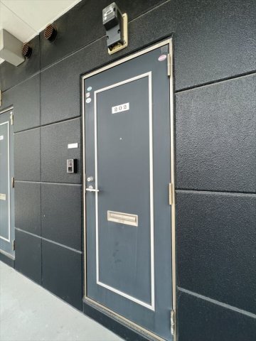 拡大写真:シャインKATO 2階202の玄関