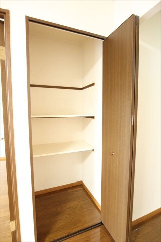 拡大写真:ハイツセジュールⅡ 1階101の収納