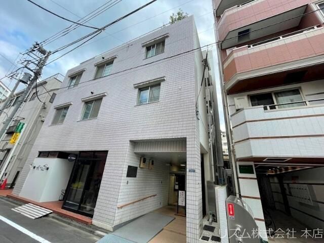 シンエイ赤羽マンションの外観