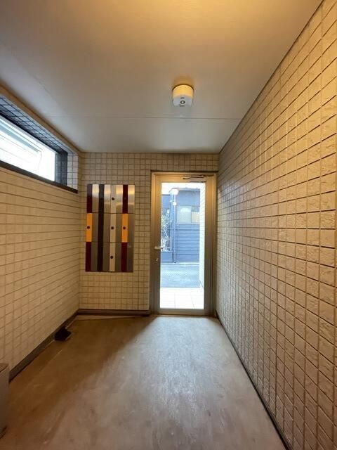 拡大写真:アリス南千住 2階201のロビー