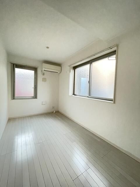 拡大写真:アリス南千住 2階201の寝室