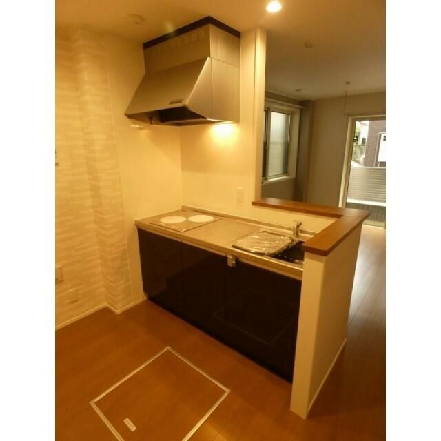 拡大写真:Maison Blanche メゾンブランシュ 1階101のキッチン