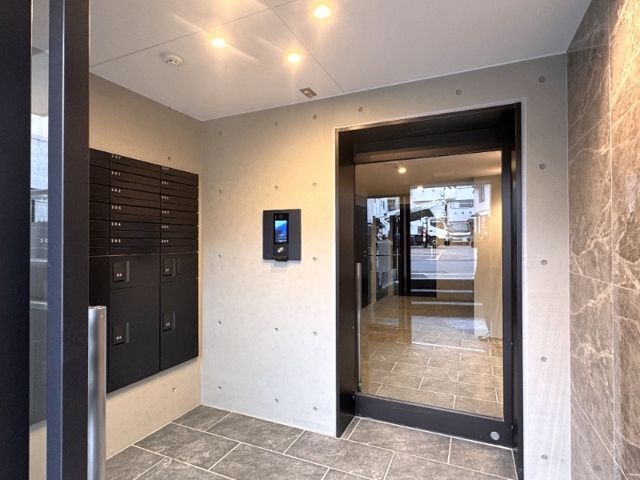 拡大写真:THE PALMS MUSE 新江古田 1階102のエントランス