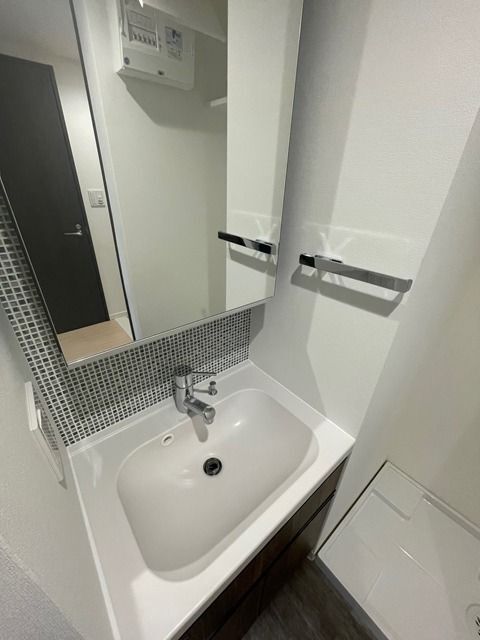 拡大写真：XEBECときわ台Ⅲ 2階205の独立洗面台