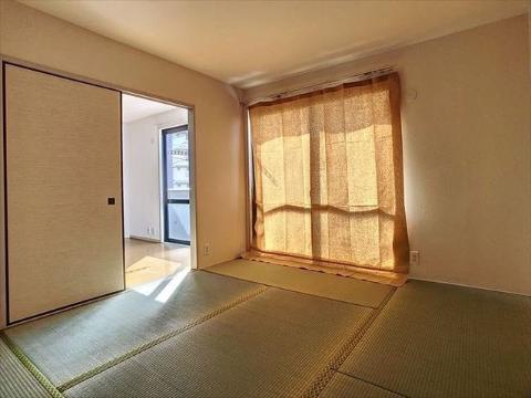 拡大写真:ソレアード香椎 2階201の室内
