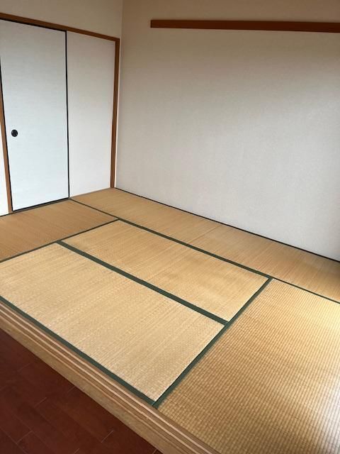 拡大写真:アンピール香椎駅前 14階1406の和室