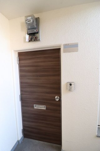 拡大写真:Oak hills 10 2階202の玄関