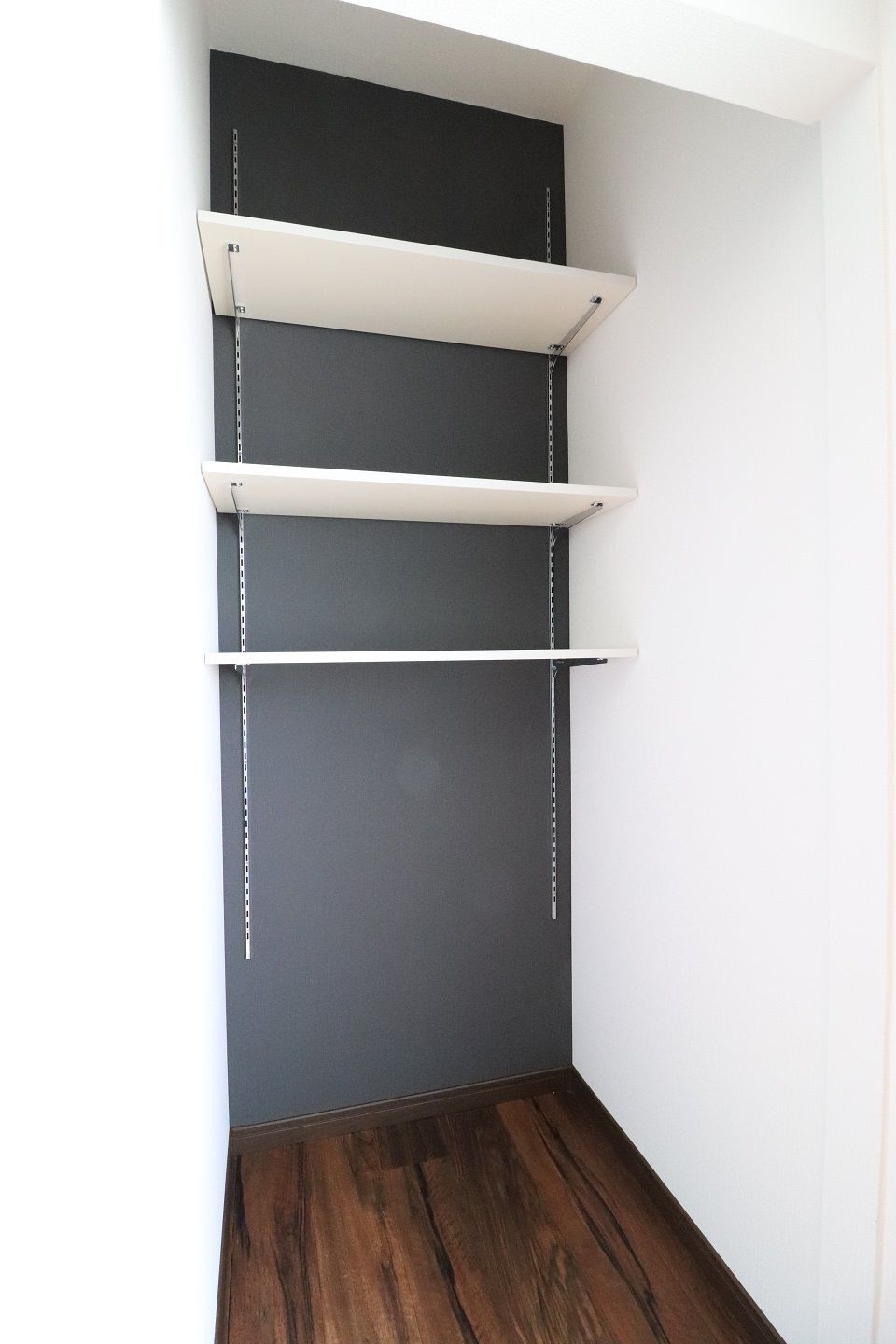 拡大写真:Oak hills 10 2階202の収納