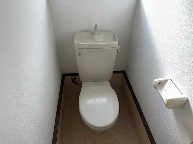拡大写真:グリーンハイツ田富 1階1のトイレ