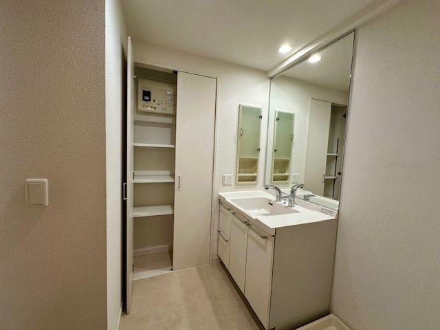 拡大写真:プライムメゾンセントラルパーク 7階308の洗面所