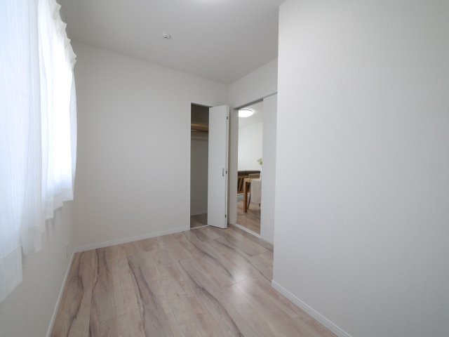 拡大写真:Maison de W 1階102の洋室