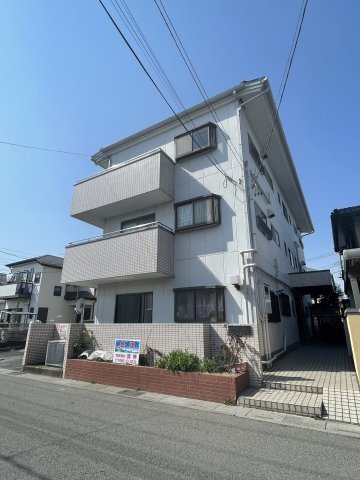 拡大写真：ロイヤルコーポ高野台 3階302のエントランス