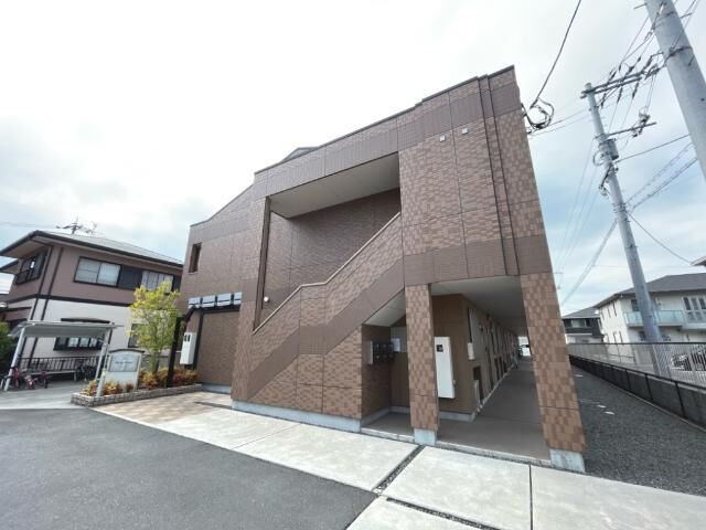 拡大写真:ベィビー コート 1階101の外観写真(昼)