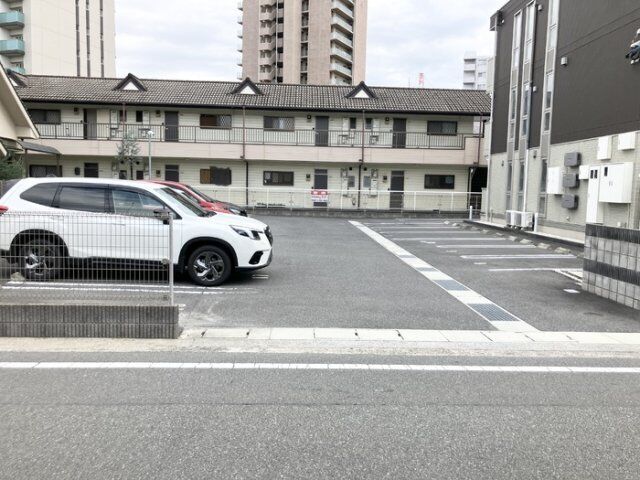 拡大写真:グランシイズ 2階201の外観