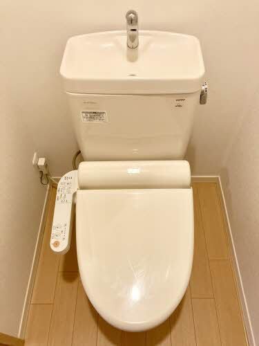 拡大写真:ヴィラーチェ川入 A棟 2階202のトイレ