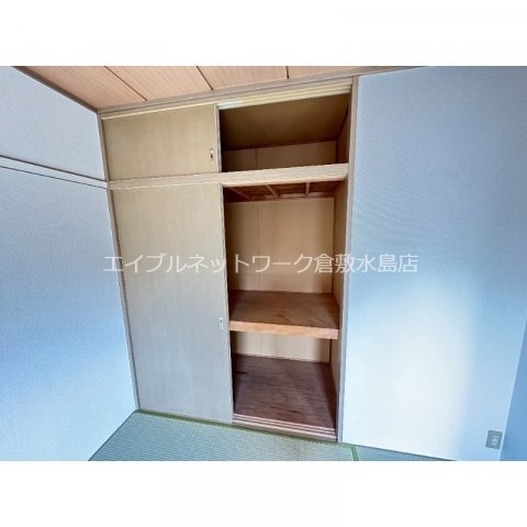 拡大写真:コウジィーコート箕島 2階202の収納