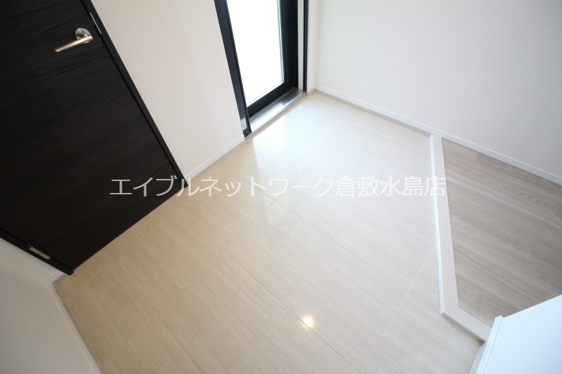 拡大写真:LA MIA CASA 10階903の玄関