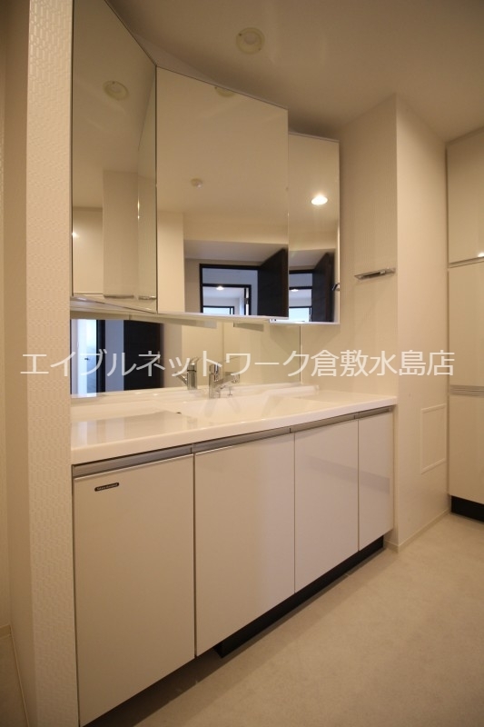 拡大写真:LA MIA CASA 10階903の洗面所