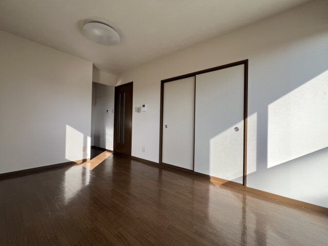 拡大写真:タートルハイツB 2階204の居間