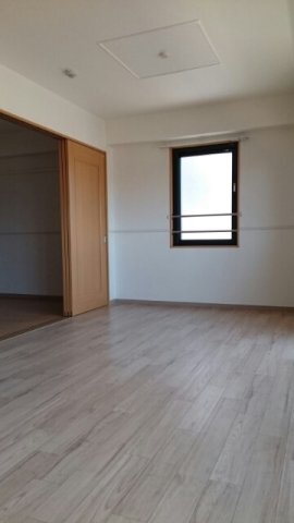 拡大写真:サンライズ 新池 2階201の居間
