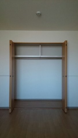 拡大写真:サンライズ 新池 2階201の収納