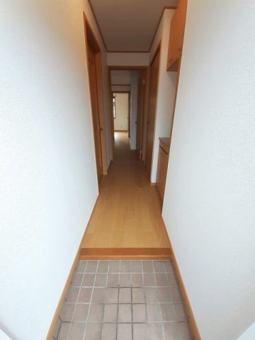 拡大写真:サンライズk3 B 1階101の玄関