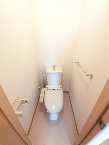 拡大写真:リヴィエール宮本Ⅱ 3階301のトイレ