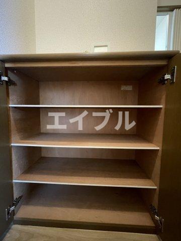 拡大写真:アドミレー樹太 C棟 1階C103の収納