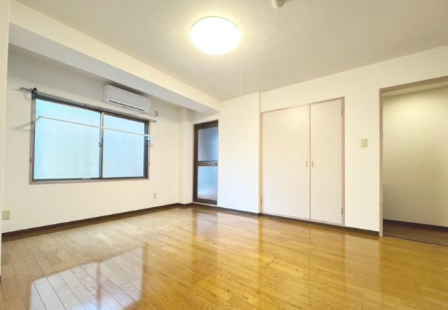 拡大写真:PRIMROSE 1階103の居間